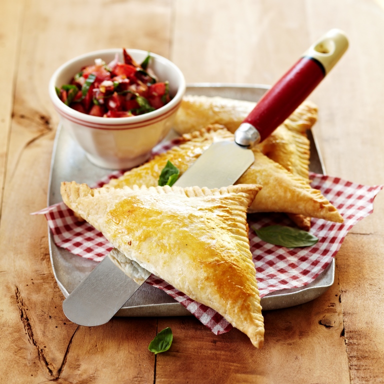 Empanadillas de jamón y Emmentaler AOP