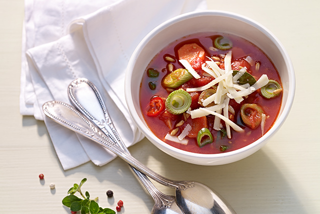 Sopa de espelta con cebolla blanca y Gruyère AOP